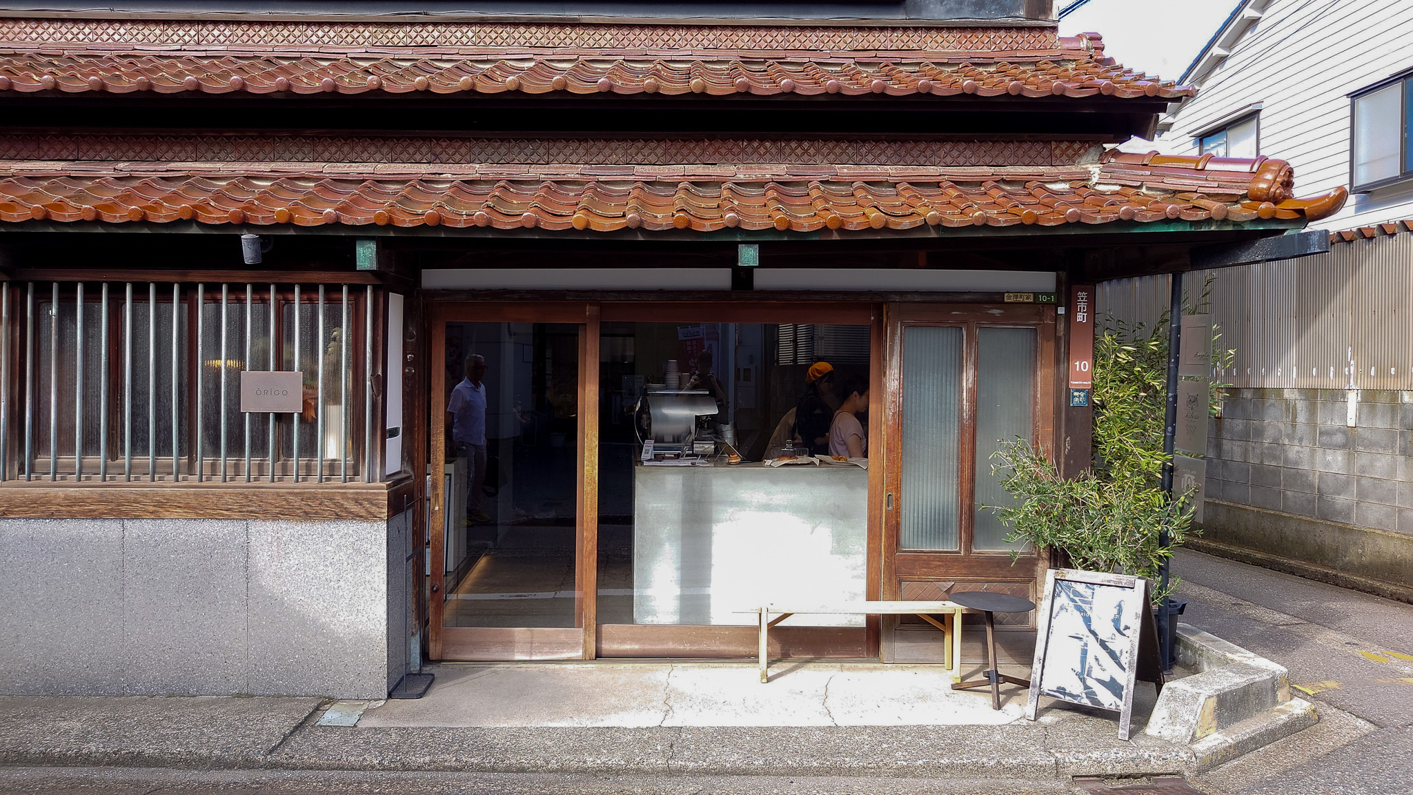 金沢の住宅街に潜む古民家カフェ「angolo caffe」